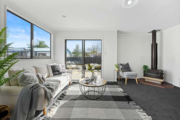 10 Gillett Lane Enderley_9