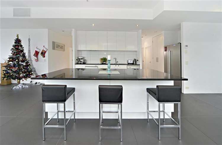 10b/2 Saint Martins Lane Grafton_6