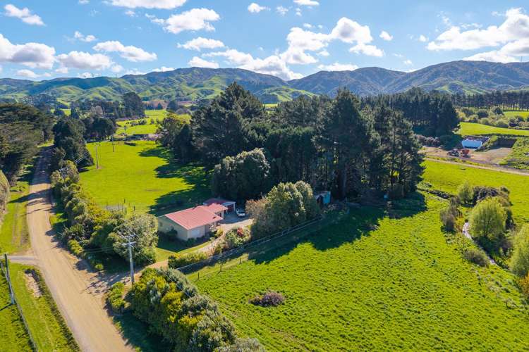 100 Inglis Road Pahiatua_34