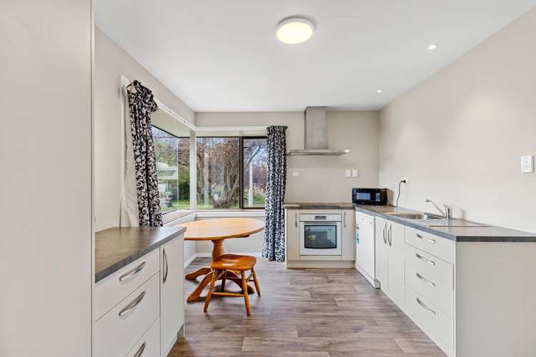 42 Attlee Crescent Bryndwr_3