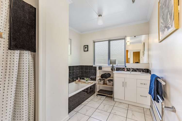 4 Tuckett Place Enner Glynn_17