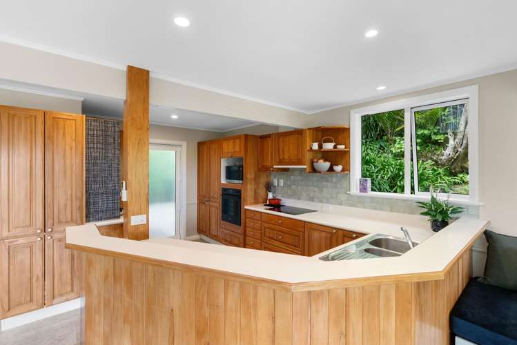 8 Korimako Road Days Bay_6