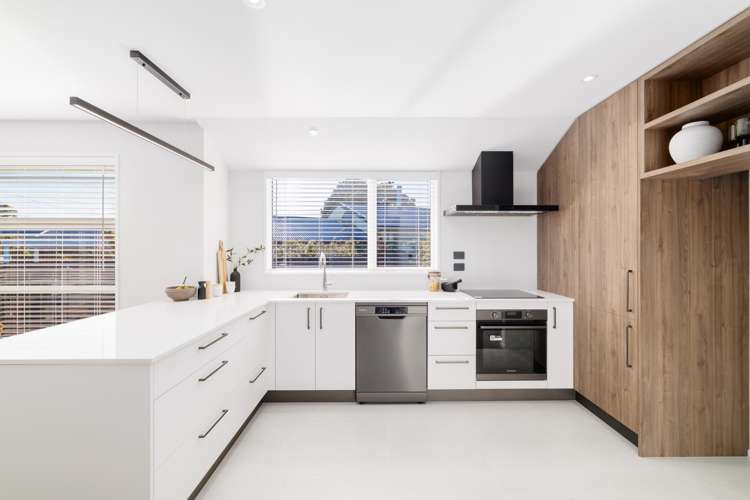 8a Wychwood Crescent Bishopdale_3