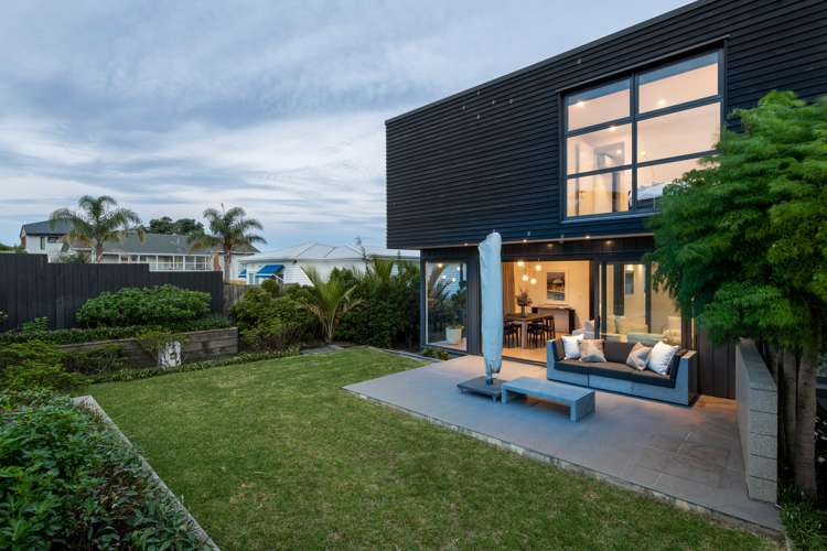 25 Seaview Road Castor Bay_10