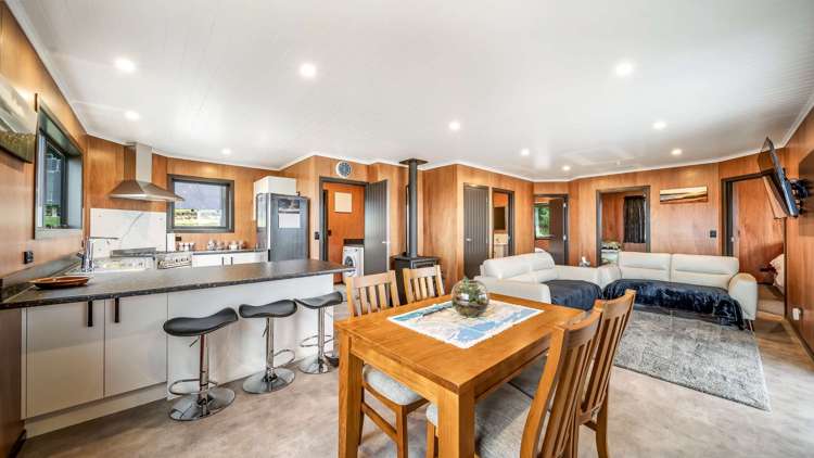 Tahakopa Valley Road Catlins Surrounds_12