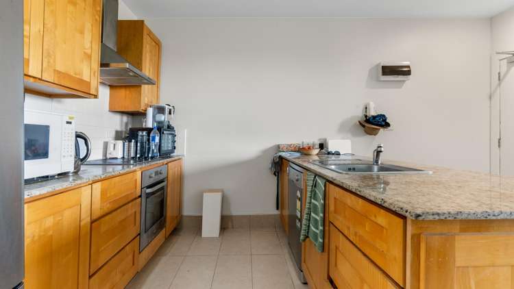 11/63 Kestev Drive Flat Bush_4