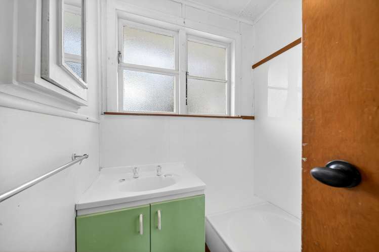 281 High Street Solway_19