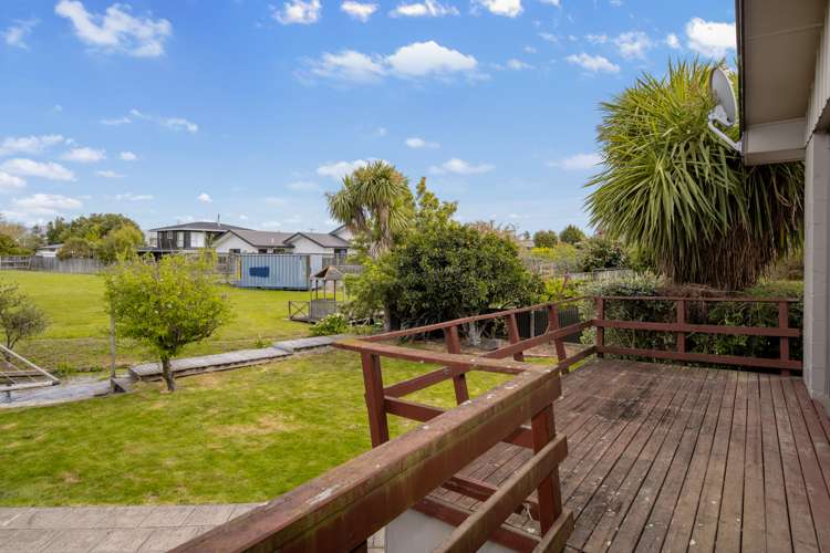 6 Ruthken Crescent Springlands_21