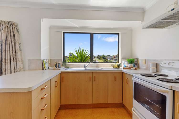 9a Lawson Place Hairini_15