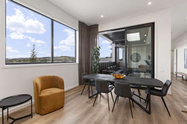 7/14 Tamariki Avenue Orewa_18