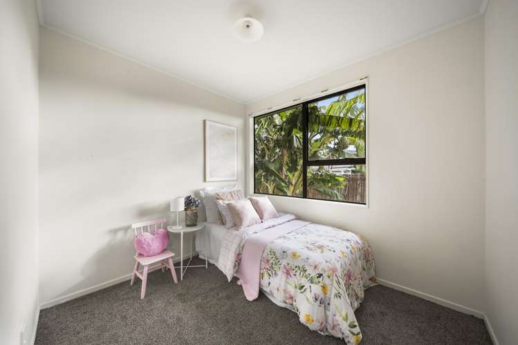 3/7 Haumia Way Otara_6