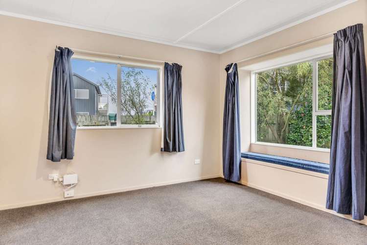 2/2 Laughton Street Taupo_24