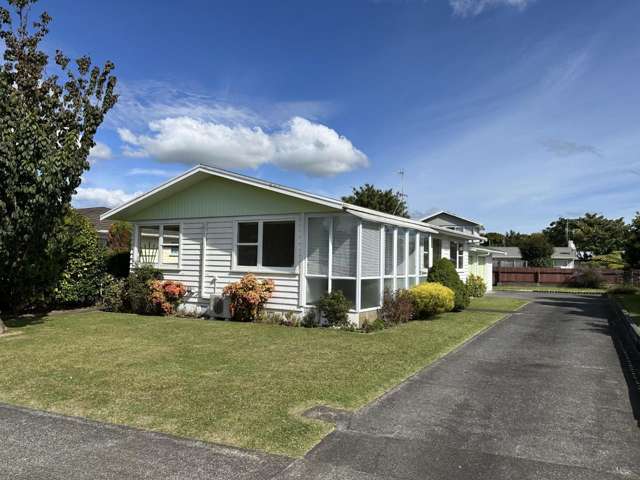 LEVIN - THREE BEDROOMS.