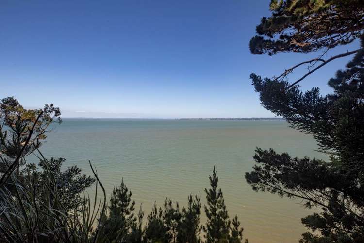 233 Victory Road Laingholm_16