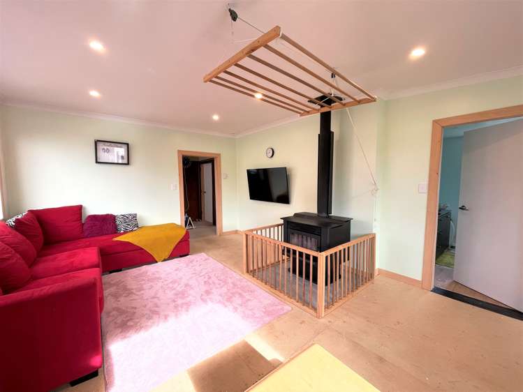 33 Main Road Owaka_7