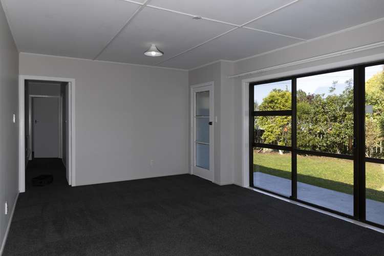 4 Charles Street Carterton_7