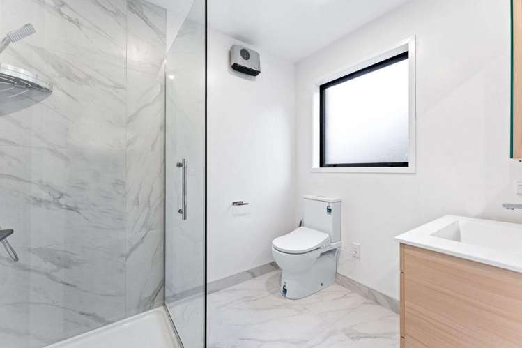  8/10 Fathom Place Te Atatū Peninsula_4