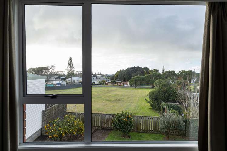 4 George Street Waitara_12