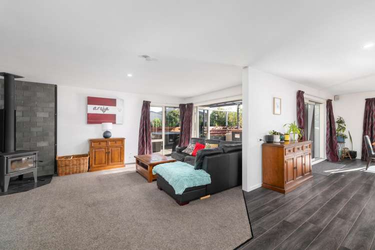 56 Travis Country Drive Burwood_7