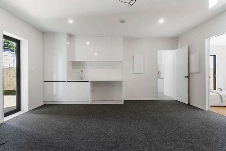 167 Otuwairoa Esplanade Opaheke_27