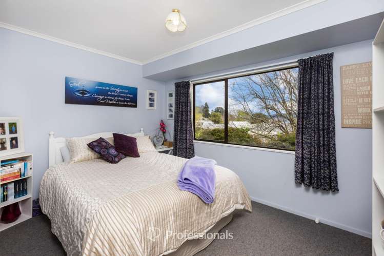 11 Monarch Grove Maoribank_9