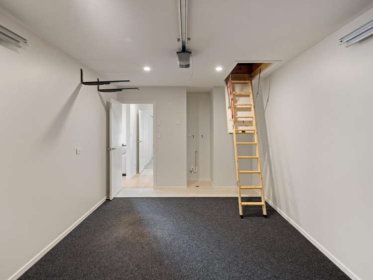 2/10 Maanihi Drive Rototuna North_10