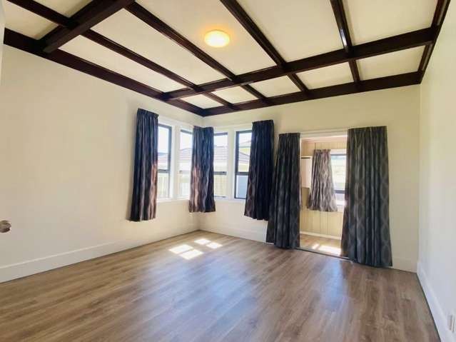 224A Greenlane West 1662_3