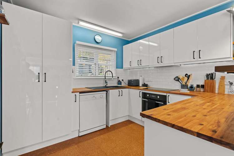 33 Ranui Crescent Diamond Harbour_5