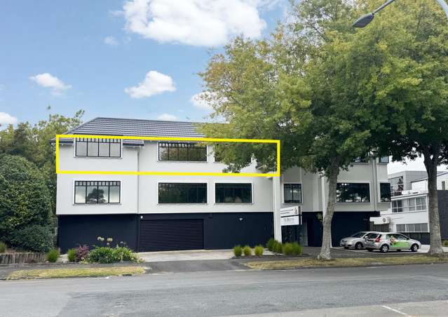 SEEKING OFFICE/MEDICAL TENANT