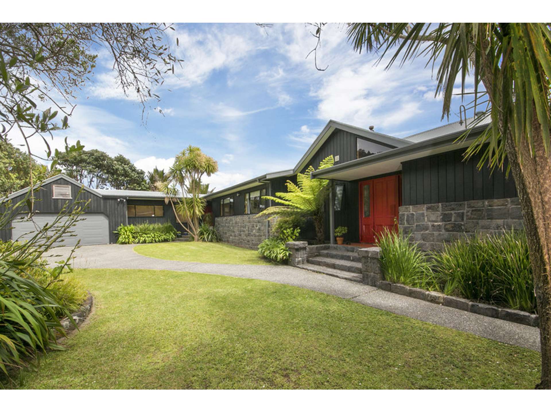 14 Glenesk Road Piha_0