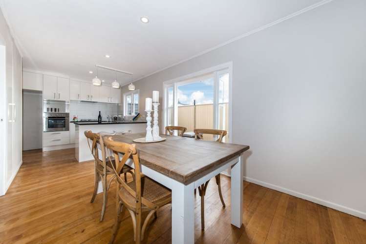 28 Kervil Avenue Te Atatu Peninsula_12