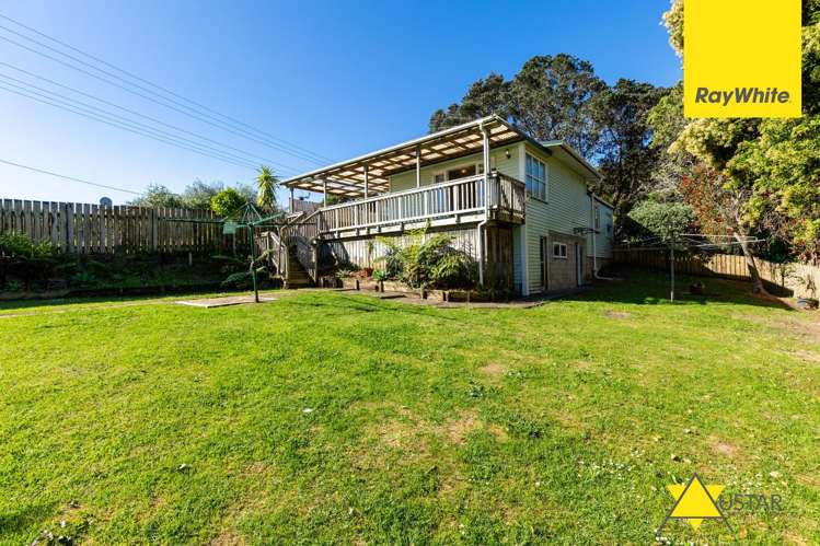 1121 Huia Road Huia_19