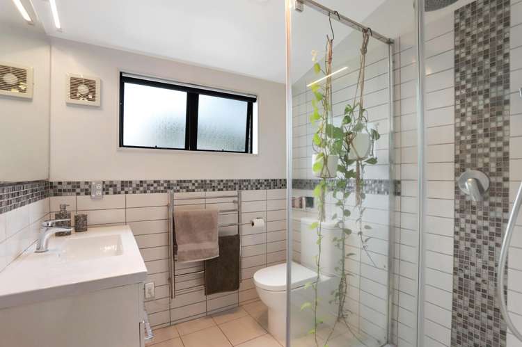 428 Huia Road Laingholm_17