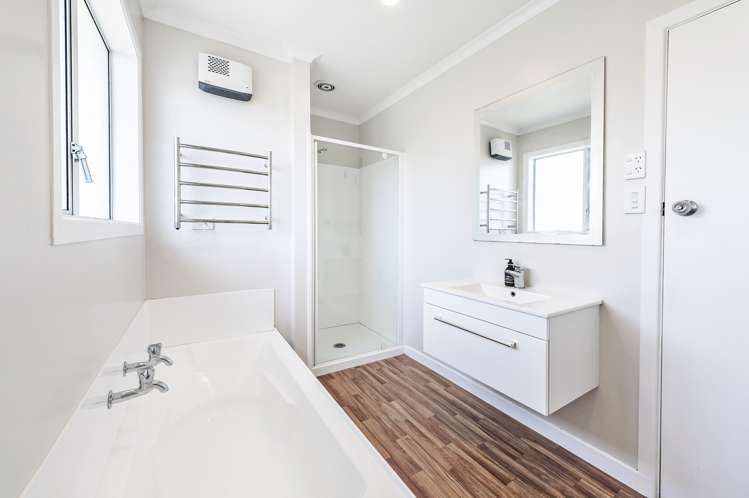 24 North Terrace Darfield_21