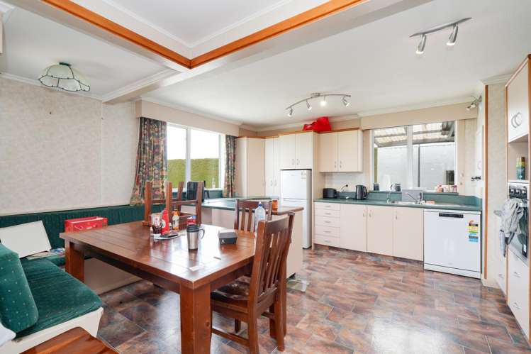 85 Cross Road Edendale_8