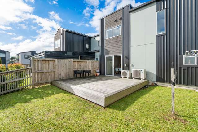 4 Selkirk Lane Hamilton Lake_1
