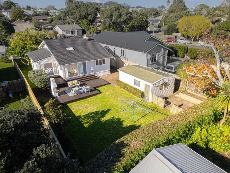 42 Woodward Road Mount Albert_35