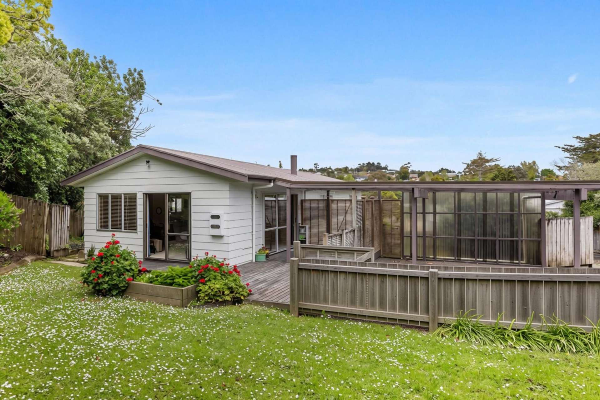 1/105 Brian Crescent Stanmore Bay_0