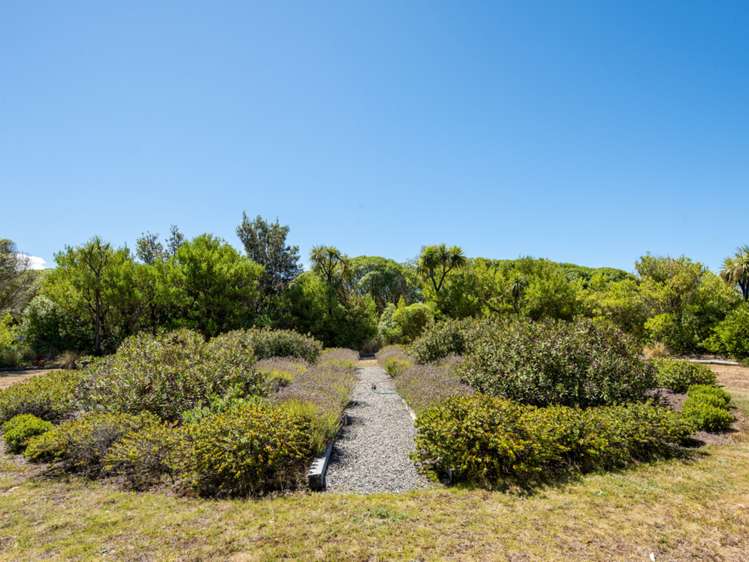 8 Edgewater Place Rarangi_29