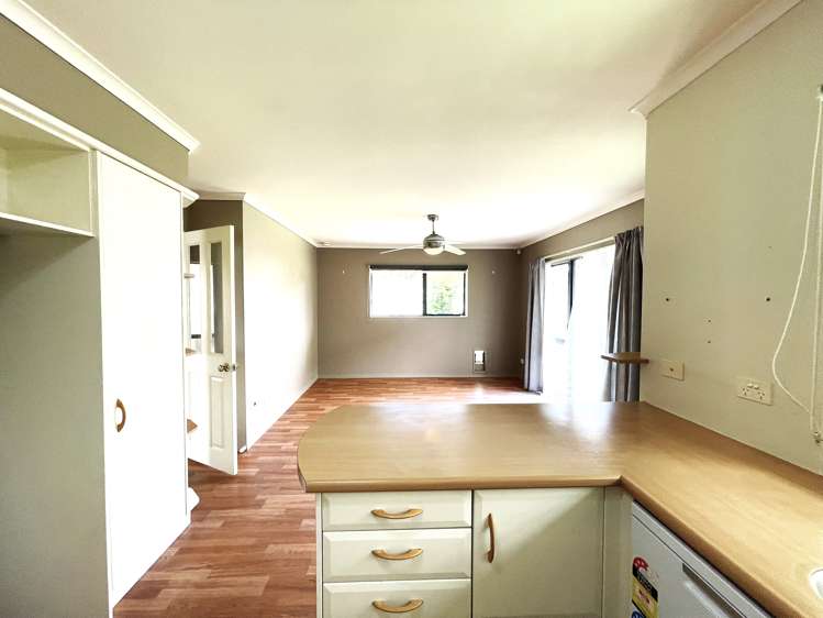 19 Reybert Place Massey_8