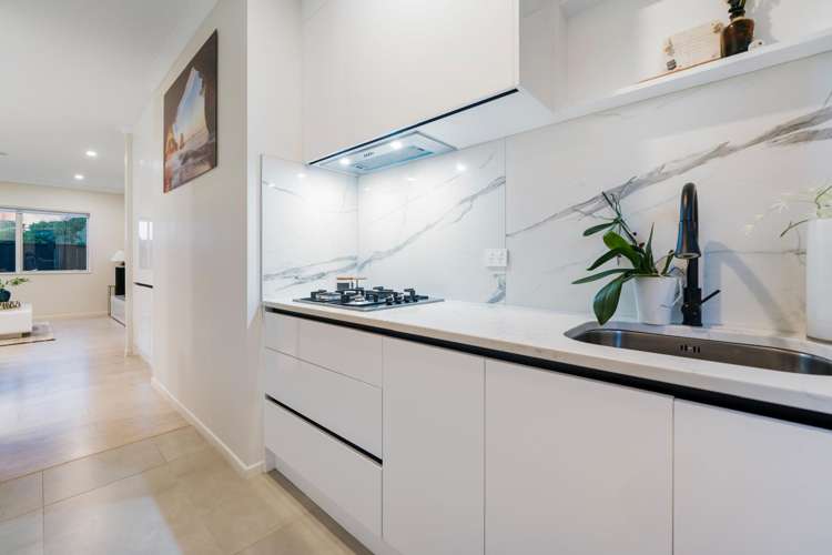 40 Koropa Road Flat Bush_9