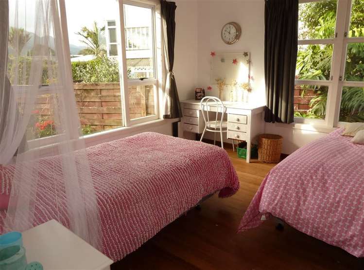 27 Seaview Avenue Te Puru_9