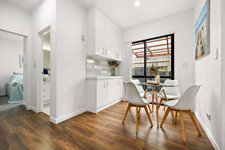 6 Tims Crescent Flat Bush_14