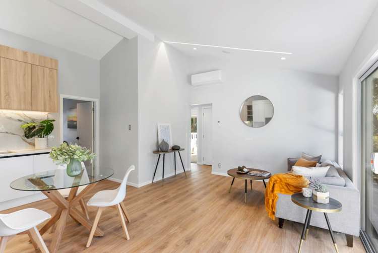 2/83 Glamorgan Drive Torbay_5