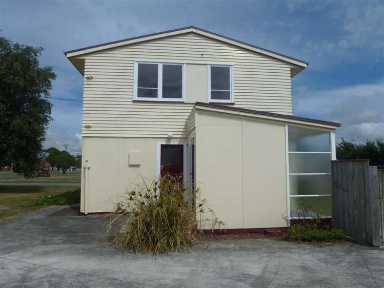 38 Devon Crescent Bulls_2