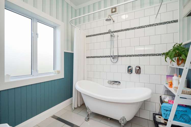 239 Herbert Street Windsor_13