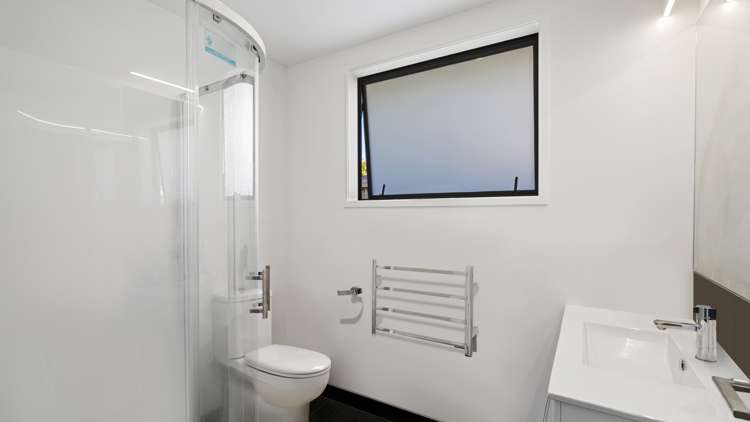 27 Awataha Crescent Pyes Pa_10