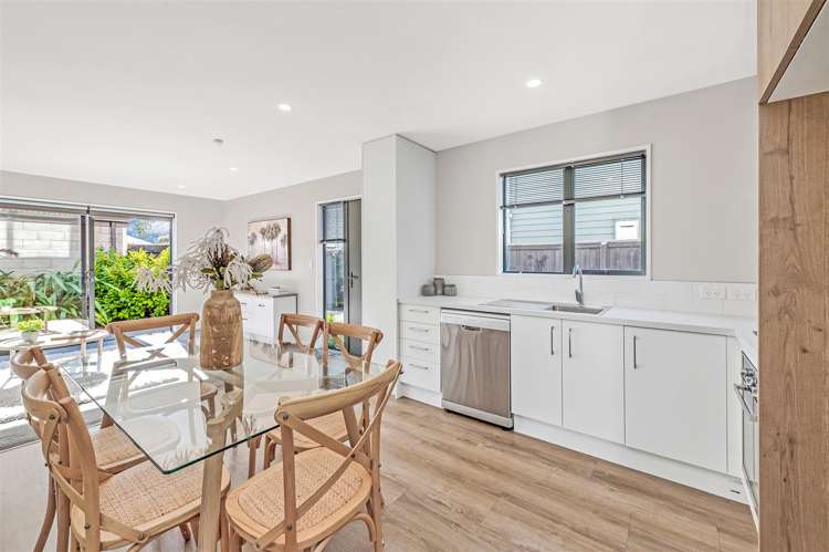 2/414 Armagh Street Linwood_6