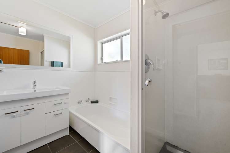 8 Sharpe Crescent Wainuiomata_7