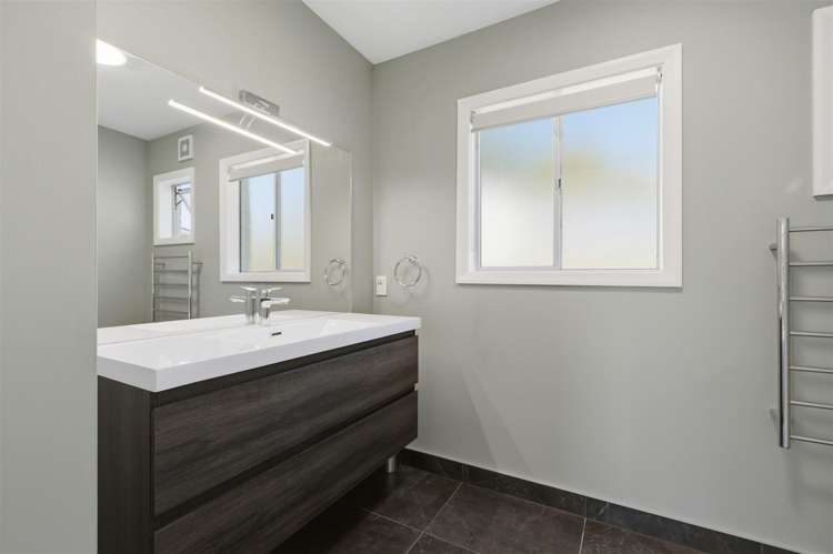 9 Middlebank Drive Richmond_11